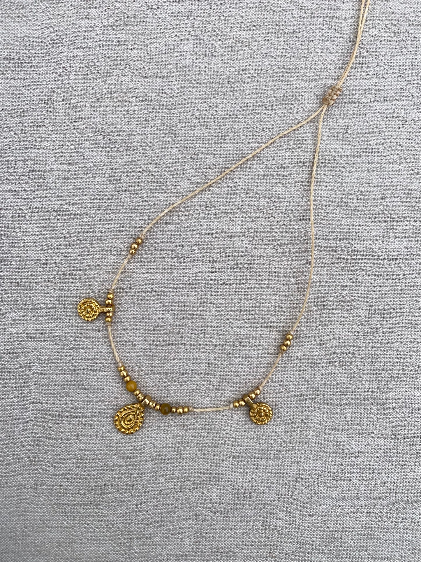 Naïa necklace Beige