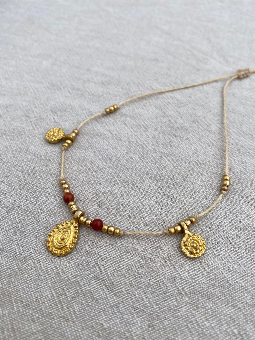 Naïa necklace Beige